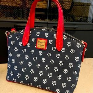 Minnesota Twins Dooney and Bourke crossbody
